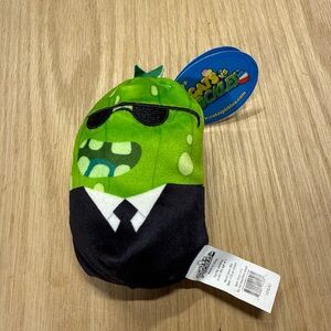 Cats vs Pickles P.I.B. #197 Pickle in Black Plush 4”